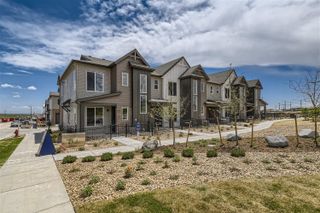 New construction Townhouse house 400 Millwall Circle, Castle Pines, CO 80108 - photo