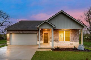 New construction Single-Family house 3004 Gillespie Street, Greenville, TX 75401 Basswood- photo 1