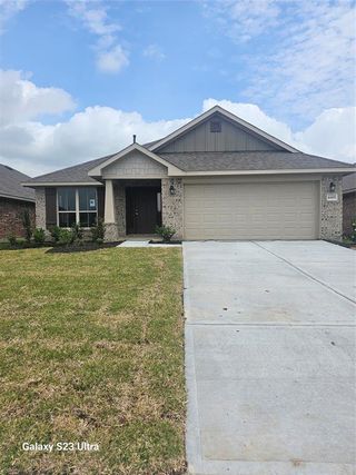 New construction Single-Family house 4401 East Bayou Maison Circle, Texas City, TX 77539 - photo