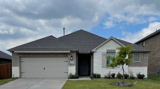 New construction Single-Family house 1548 Shadow Hawk Drive, Fort Worth, TX 76052 - photo 1