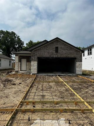 New construction Single-Family house 826 Westpointe Drive, Dayton, TX 77535 HARTFORD- photo