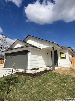 New construction Single-Family house 2757 Brand Iron Dr, San Marcos, TX 78666 - photo