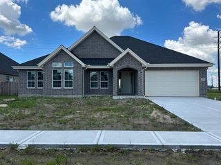 New construction Single-Family house 10019 Goliad Drive, Mont Belvieu, TX 77523 - photo 1