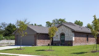 New construction Single-Family house 529 Cottage Row, Mabank, TX 75147 - photo 1