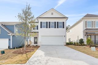 New construction Single-Family house 91 Commons Circle, Clayton, NC 27520 The Greenbrier II- photo