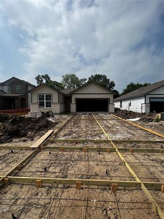New construction Single-Family house 830 Westpointe Drive, Dayton, TX 77535 BARTON- photo