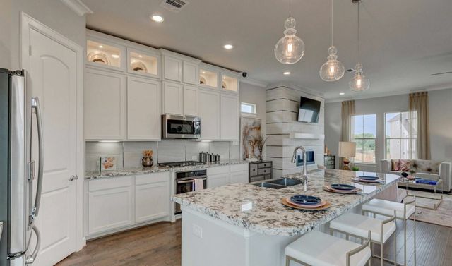 Kirby Landing by K. Hovnanian® Homes in Houston - photo 8