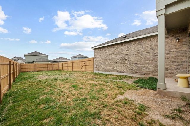 New construction Single-Family house 8308 Daisy Cutter Xing, Georgetown, TX 78626 - photo 33