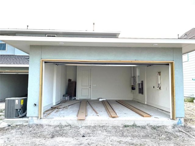 New construction Condo/Apt house A, 4401 Vaughan Street, Austin, TX 78723 - photo 3