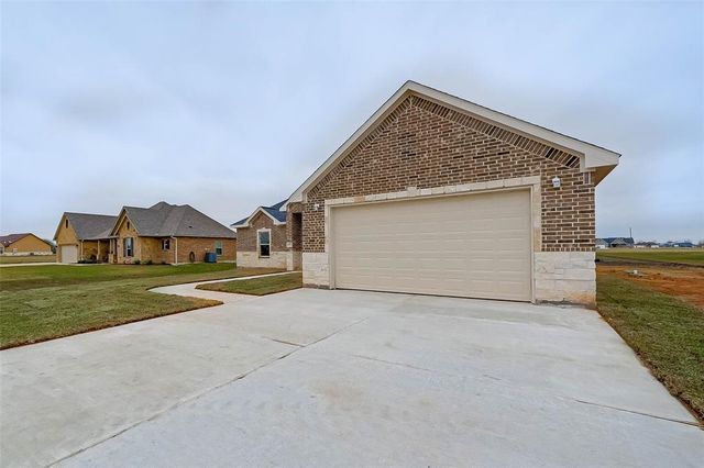 New construction Single-Family house 1131 Appaloosa Circle, Angleton, TX 77515 - photo 4