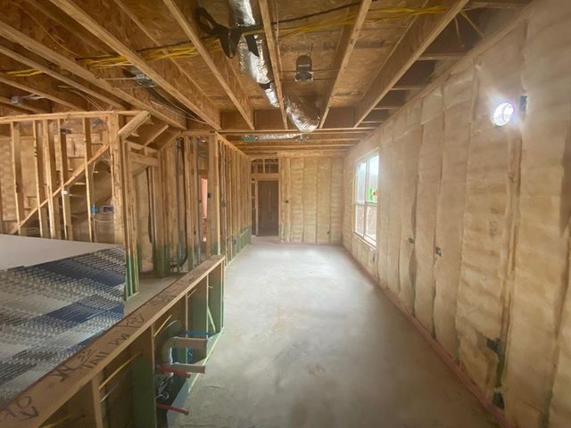 New construction Single-Family house 324 Smart Strike Court, Granbury, TX 76049 - photo 4
