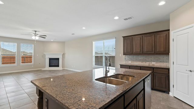 New construction Single-Family house Sierra, 2412 Goodnight Ranch Drive, Weatherford, TX 76087 - photo 11