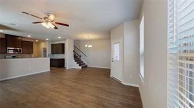 New construction Single-Family house 316 Emerald Thicket Lane, Huffman, TX 77336 - photo 6