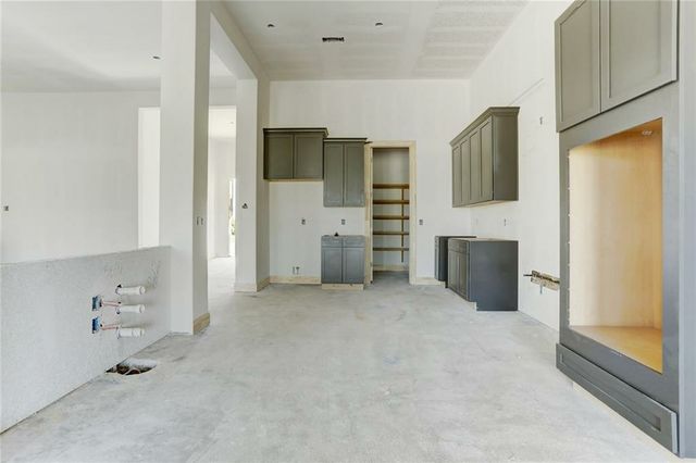 New construction Single-Family house 200 Oakpark Drive, Spicewood, TX 78669 - photo 5