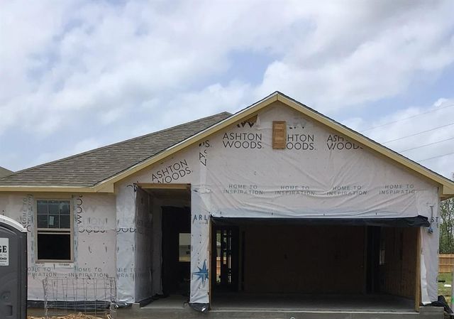 New construction Single-Family house 10302 Mount Winchell Drive, Iowa Colony, TX 77583 - photo 2
