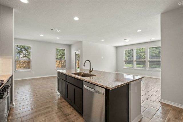 New construction Single-Family house 128 Driftwood Hills Way, Georgetown, TX 78633 - photo 14