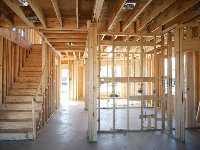 New construction Single-Family house 309 Bordeaux Drive, Alvin, TX 77511 - photo 6
