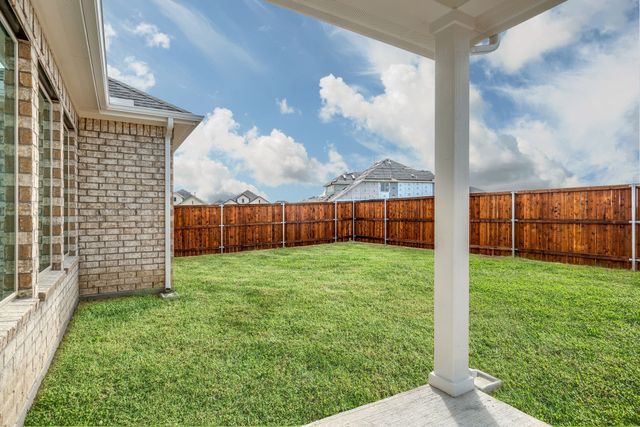 New construction Single-Family house The Lynnhaven, 6205 Whitebrush Place, Fort Worth, TX 76123 - photo 15