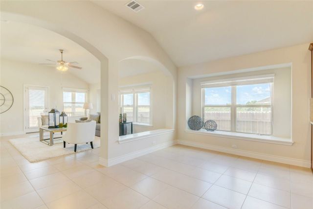 New construction Single-Family house The Coral Cay, 283 Tailwind Drive, Kyle, TX 78640 - photo 21