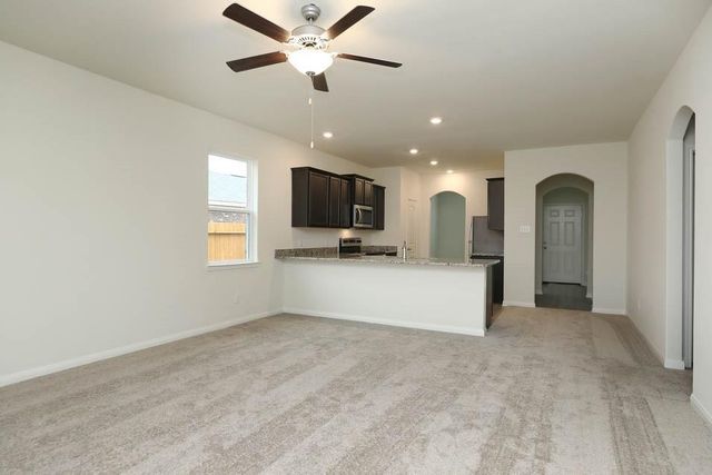 New construction Single-Family house 20602 Bauer Gulch Drive, Hockley, TX 77447 - photo 6