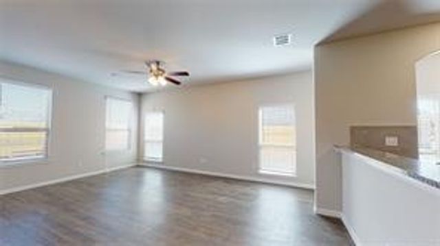 New construction Single-Family house 316 Emerald Thicket Lane, Huffman, TX 77336 - photo 5
