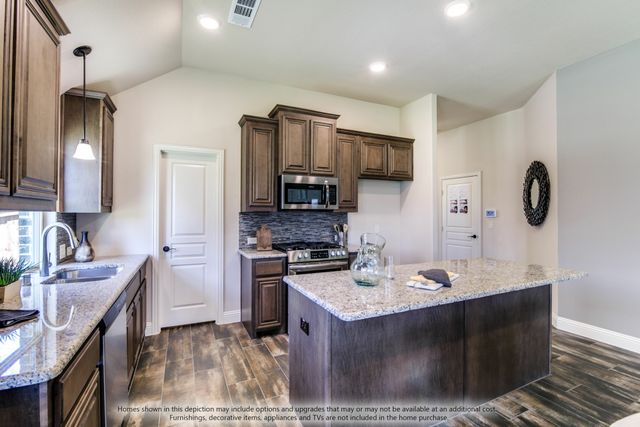 New construction Single-Family house Cypress II, 1732 Upland Drive, Waxahachie, TX 75165 - photo 18