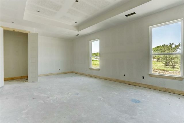 New construction Single-Family house 200 Oakpark Drive, Spicewood, TX 78669 - photo 6