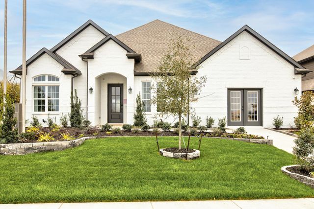 Sheppard's Place by Sandlin Homes in Waxahachie - photo