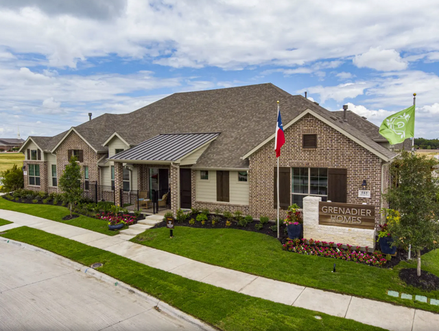 Woodbridge Villas by Grenadier Homes in Wylie - photo