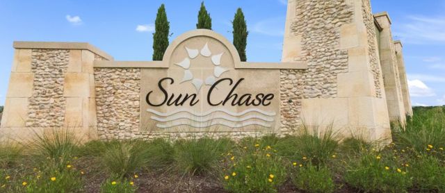 Sun Chase: Watermill Collection by Lennar in Del Valle - photo