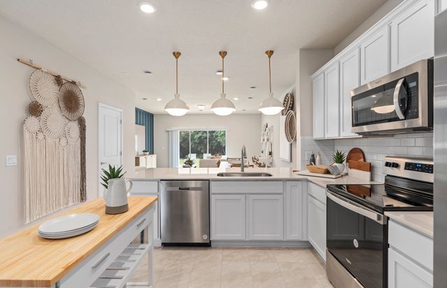 Oviedo Square by Pulte Homes in Oviedo - photo