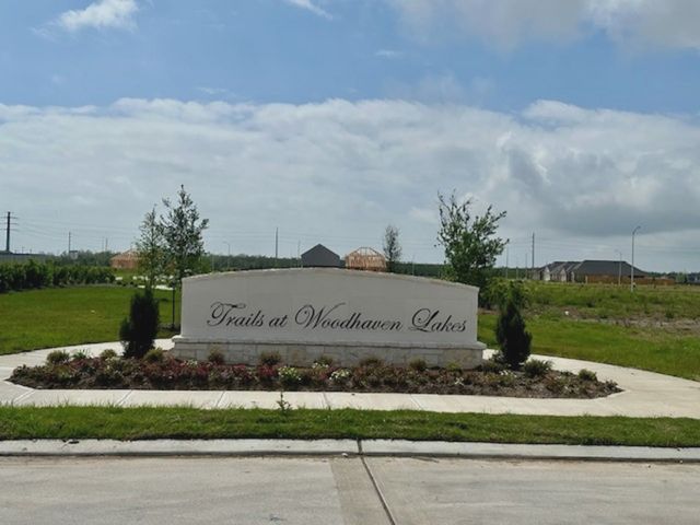 Trails at Woodhaven Lakes 45's by Smith Douglas Homes in La Marque - photo