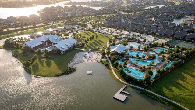 Towne Lake: The Cottages by Highland Homes in Cypress - photo