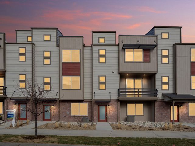 Vive on Via Varra: The Apex Collection by Meritage Homes in Broomfield - photo