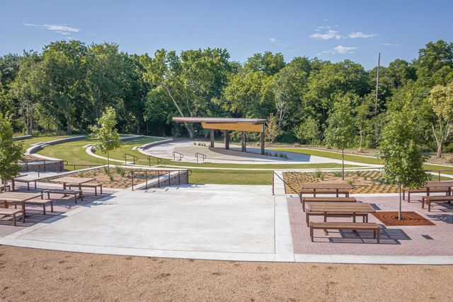 The Cross Fence At Oak Vista by Lillian Custom Homes in Waxahachie - photo