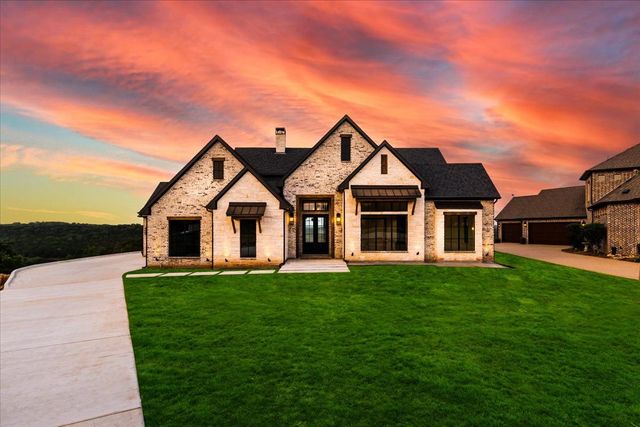 The Retreat by Sandlin Homes in Cleburne - photo