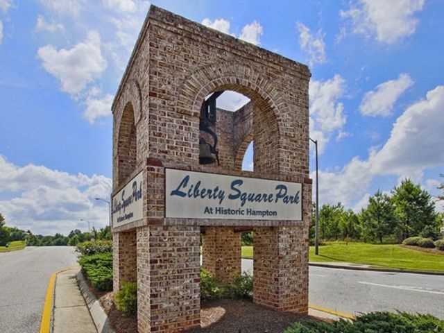 Liberty Square Park by Liberty Communities in Hampton - photo