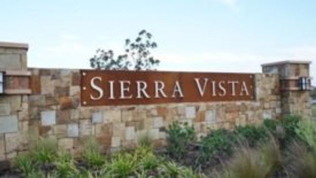 Sierra Vista 50's by Smith Douglas Homes in Iowa Colony - photo
