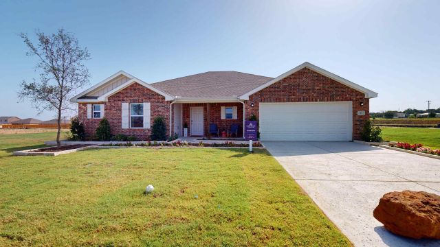 Courtland Place by Century Communities in Cleburne - photo