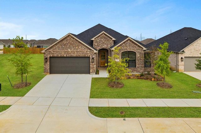 University Park at Northpointe by Wyndham Custom Homes in Denton - photo