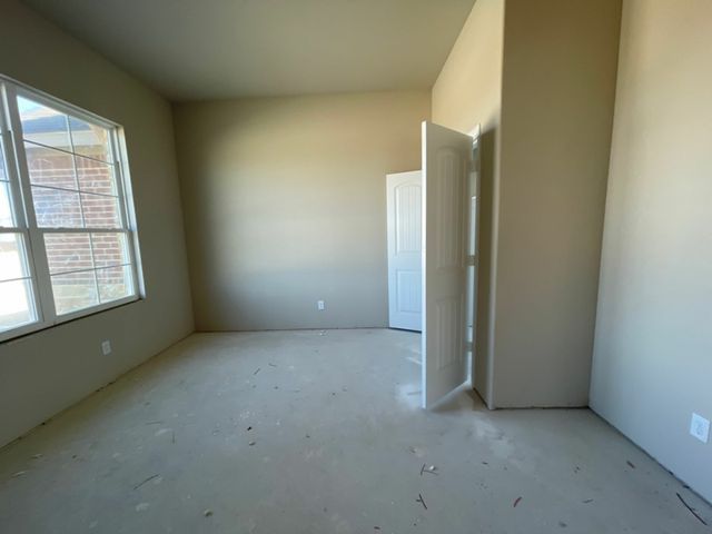 New construction Single-Family house 2021 Bellatrix Drive, Fort Worth, TX San Saba III - photo 4